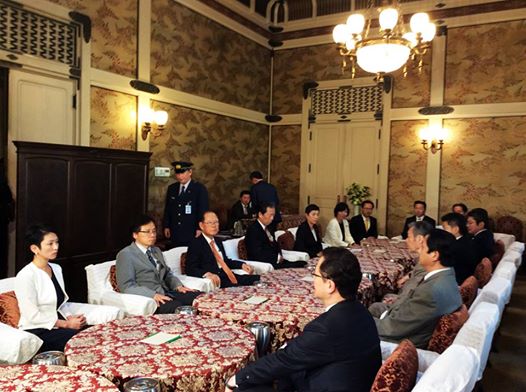 https://www.inoue-satoshi.com/diary/18.4.18%20%E6%9B%B8%E8%A8%98%E3%83%BB%E5%B9%B9.jpg